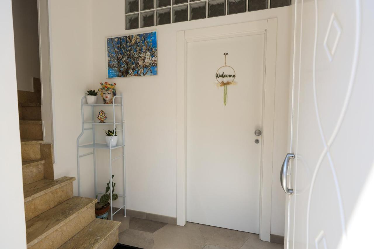Appartement Casa Caruso Corso Garibaldi à Avola Extérieur photo